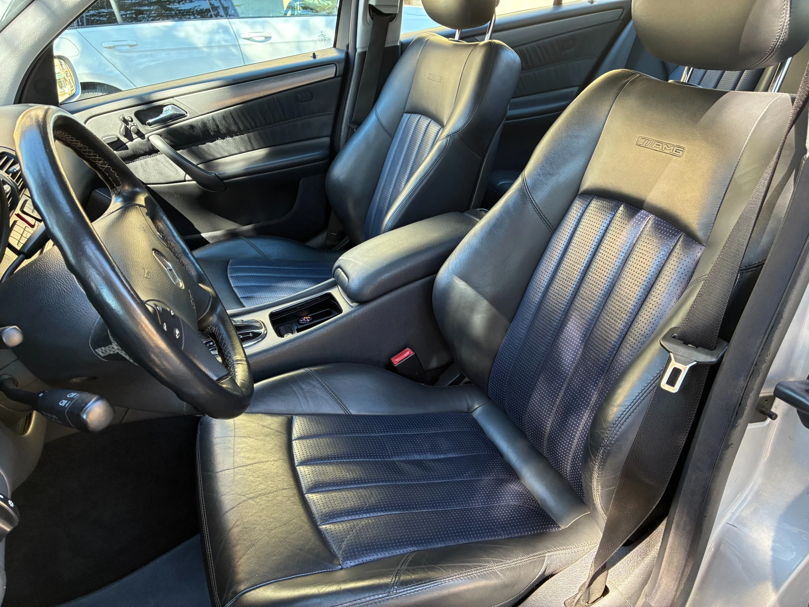 Mercedes-Benz C 32 AMG, снимка 10 - Автомобили и джипове - 54150281