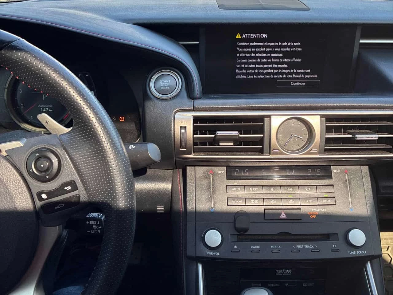 Lexus IS 350 * AWD * ПРЕДСТАВИТЕЛСТВО * 2 КЛЮЧА * ОБДУХВАНЕ * N, снимка 9 - Автомобили и джипове - 54151174