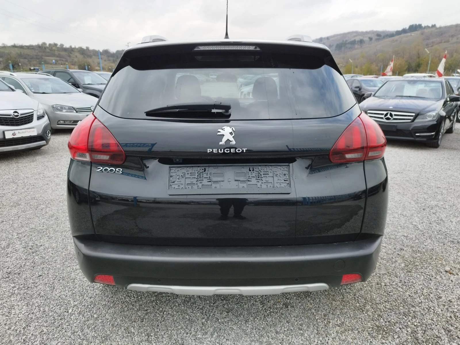 Peugeot 2008 1.2I 110кс.АВТОМАТ, снимка 4 - Автомобили и джипове - 54172141