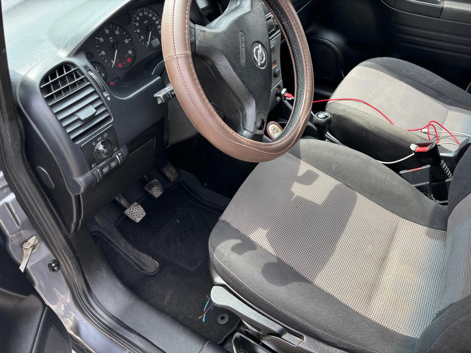 Opel Zafira, снимка 16 - Автомобили и джипове - 54244125