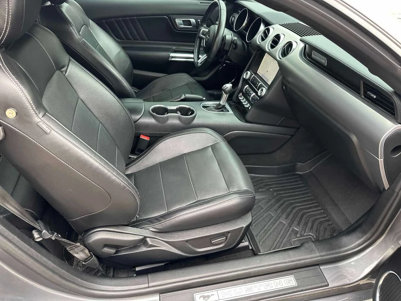 Ford Mustang GT  CARFAX, снимка 10 - Автомобили и джипове - 54315524