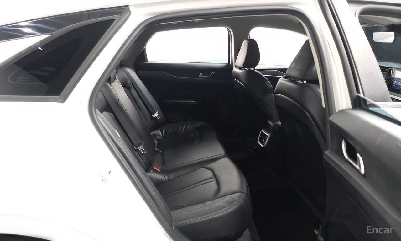 Kia K5 2.0* LPI* ПОДГРЕВ* КАМЕРА* КЕЙЛЕС* LANE* ASSIST* , снимка 14 - Автомобили и джипове - 54996621