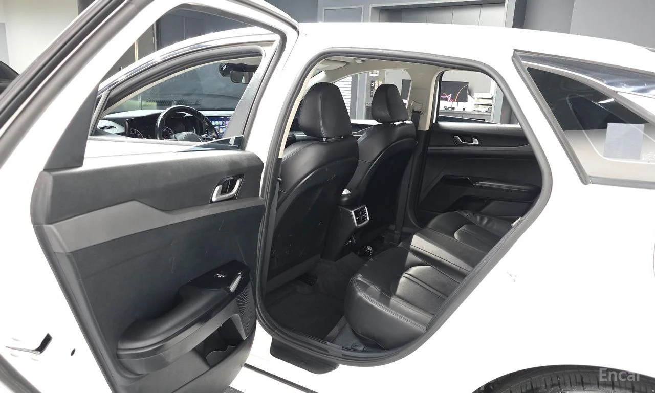 Kia K5 2.0* LPI* ПОДГРЕВ* КАМЕРА* КЕЙЛЕС* LANE* ASSIST* , снимка 15 - Автомобили и джипове - 54996621