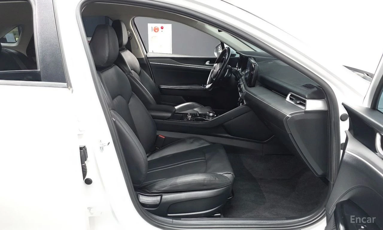 Kia K5 2.0* LPI* ПОДГРЕВ* КАМЕРА* КЕЙЛЕС* LANE* ASSIST* , снимка 13 - Автомобили и джипове - 54996621