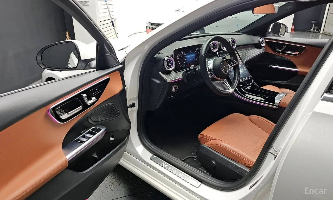 Mercedes-Benz C 300 4MATIC Avantgarde| LED| DIGITAL COCKPIT| NAVI| KAM, снимка 10 - Автомобили и джипове - 55044499