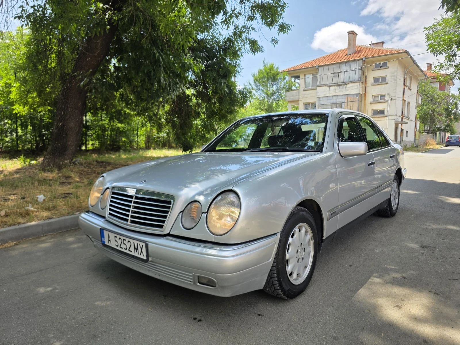 Mercedes-Benz E 250 E250 DIZEL.KLIMATRONIK.113KONQ., снимка 3 - Автомобили и джипове - 55159838
