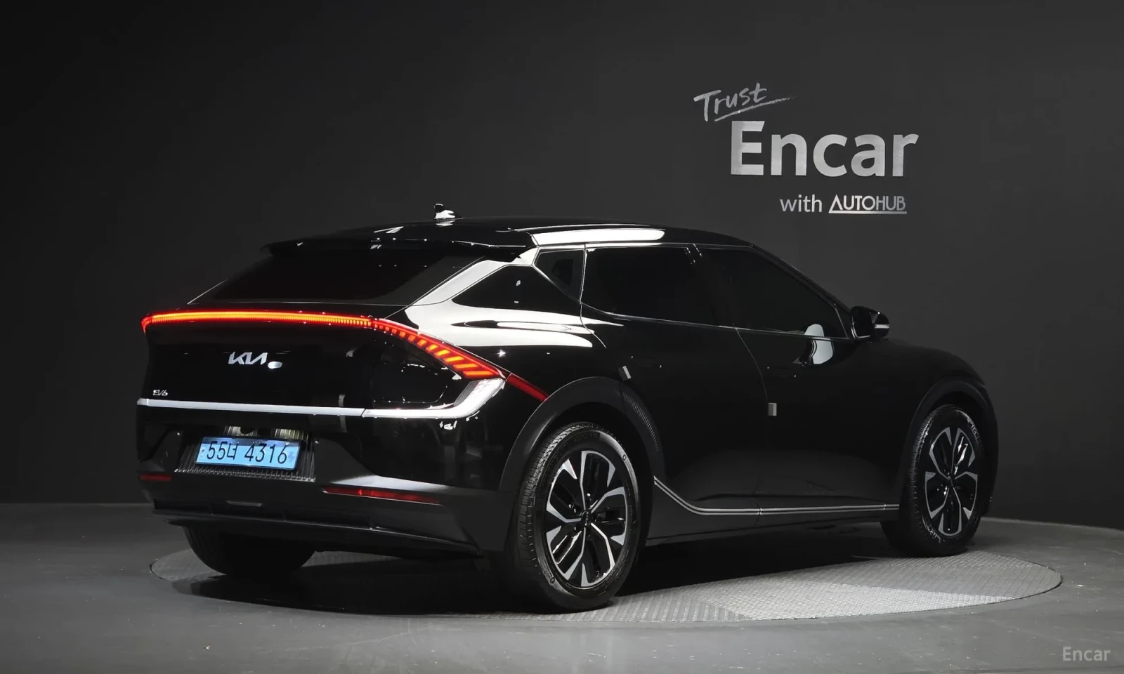 Kia EV6, снимка 2 - Автомобили и джипове - 55184949