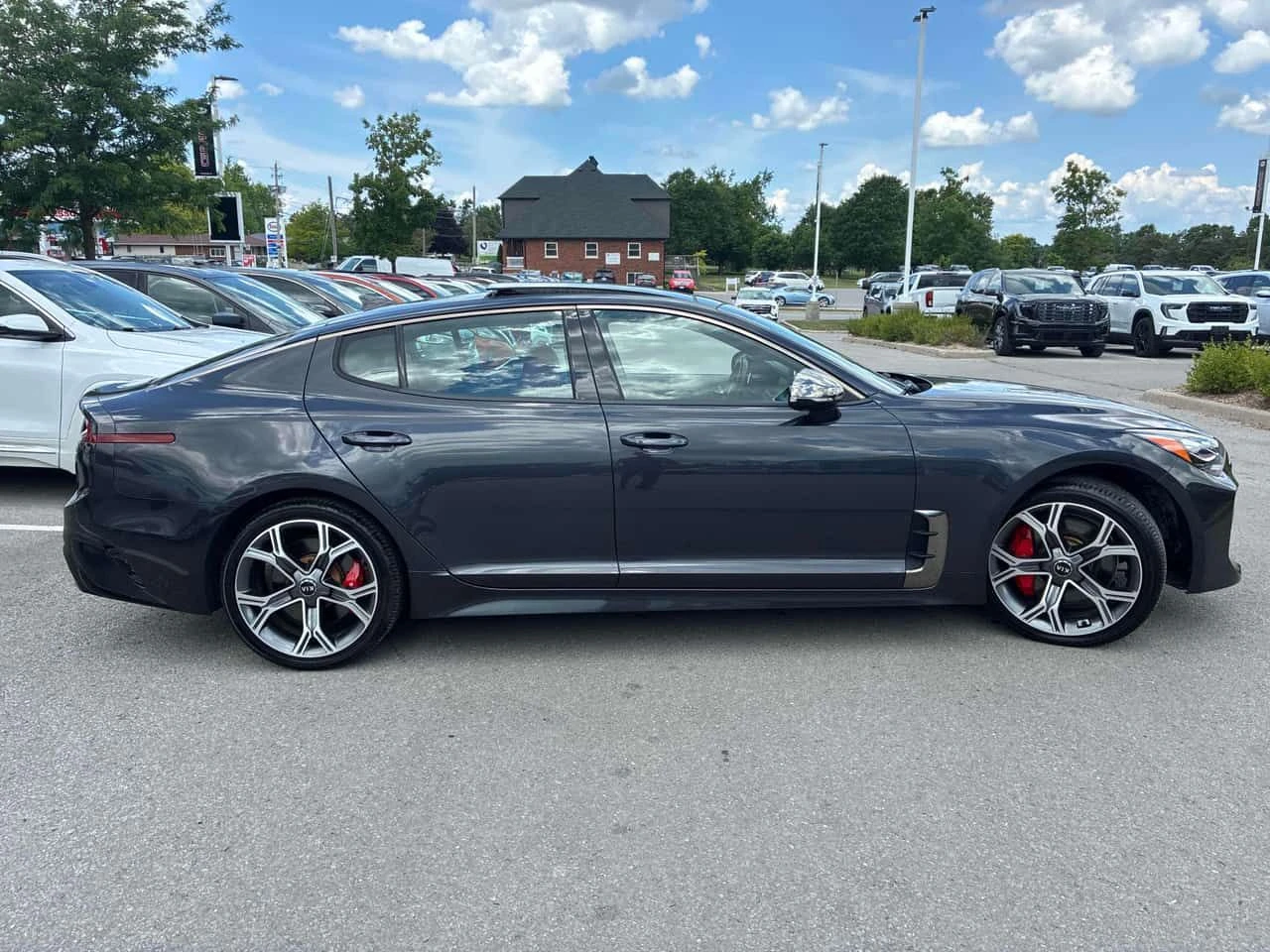 Kia Stinger * AWD * АВТОКРЕДИТ БЕЗ ПЪРВОНАЧАЛНА ВНОСКА* , снимка 3 - Автомобили и джипове - 55216136