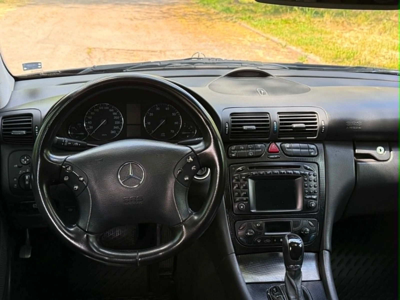 Mercedes-Benz C 320 3.2 V6 Avantgarde, снимка 7 - Автомобили и джипове - 55329150