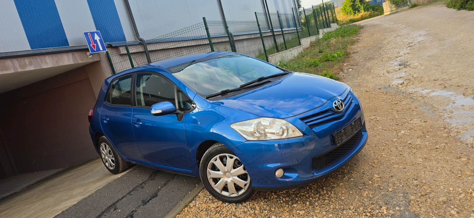 Toyota Auris 1.6 бензин, фейслифт, снимка 13 - Автомобили и джипове - 55304534