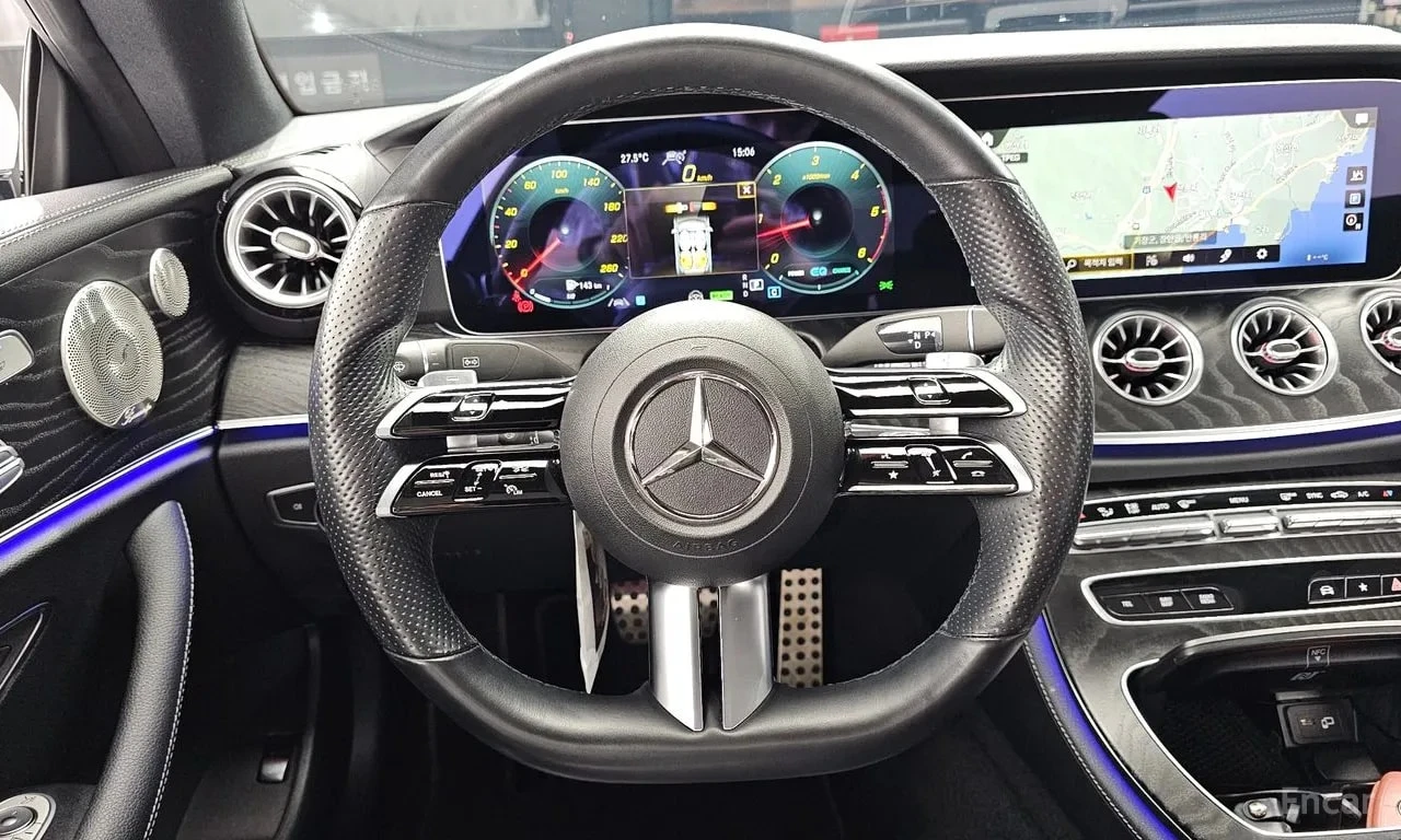 Mercedes-Benz E 300 * E300d 4MATIC Coupe* АВТОКРЕДИТ* , снимка 12 - Автомобили и джипове - 56097608