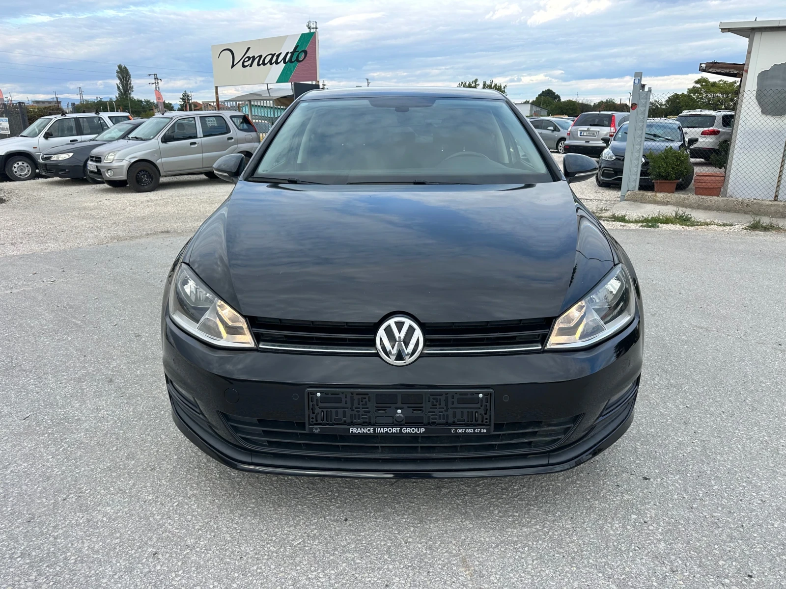 VW Golf 1.6 TDI, снимка 2 - Автомобили и джипове - 56115484