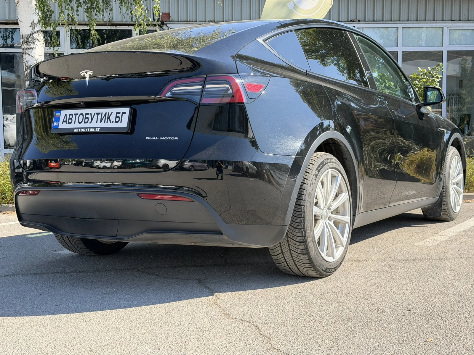 Tesla Model Y Long Range Dual AWD/ТЕГЛИЧ, снимка 4 - Автомобили и джипове - 56130335