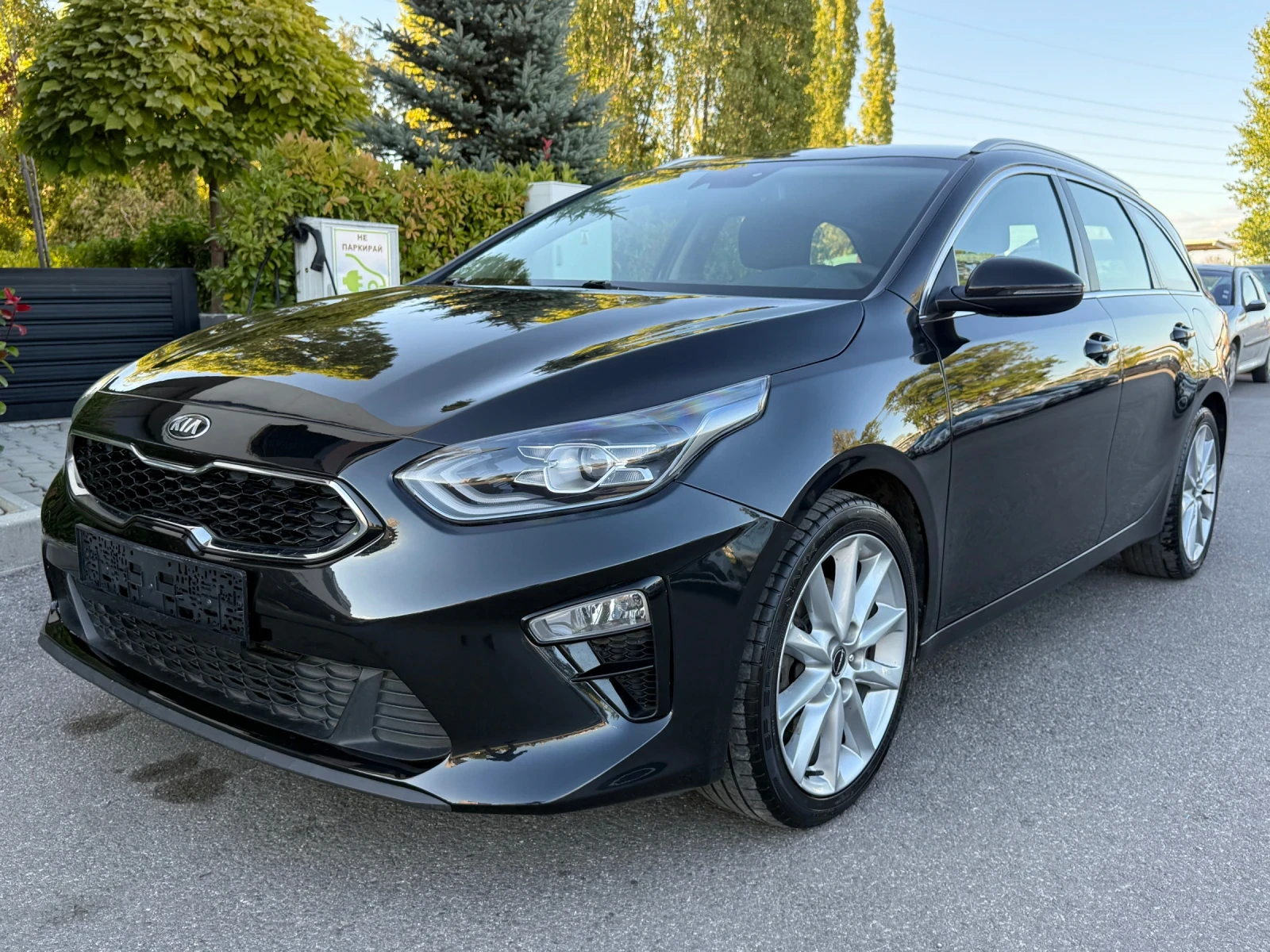 Kia Ceed * 1.4GDI* ПОДГРЕВ* КАМЕРА* АВТОМАТИК* 