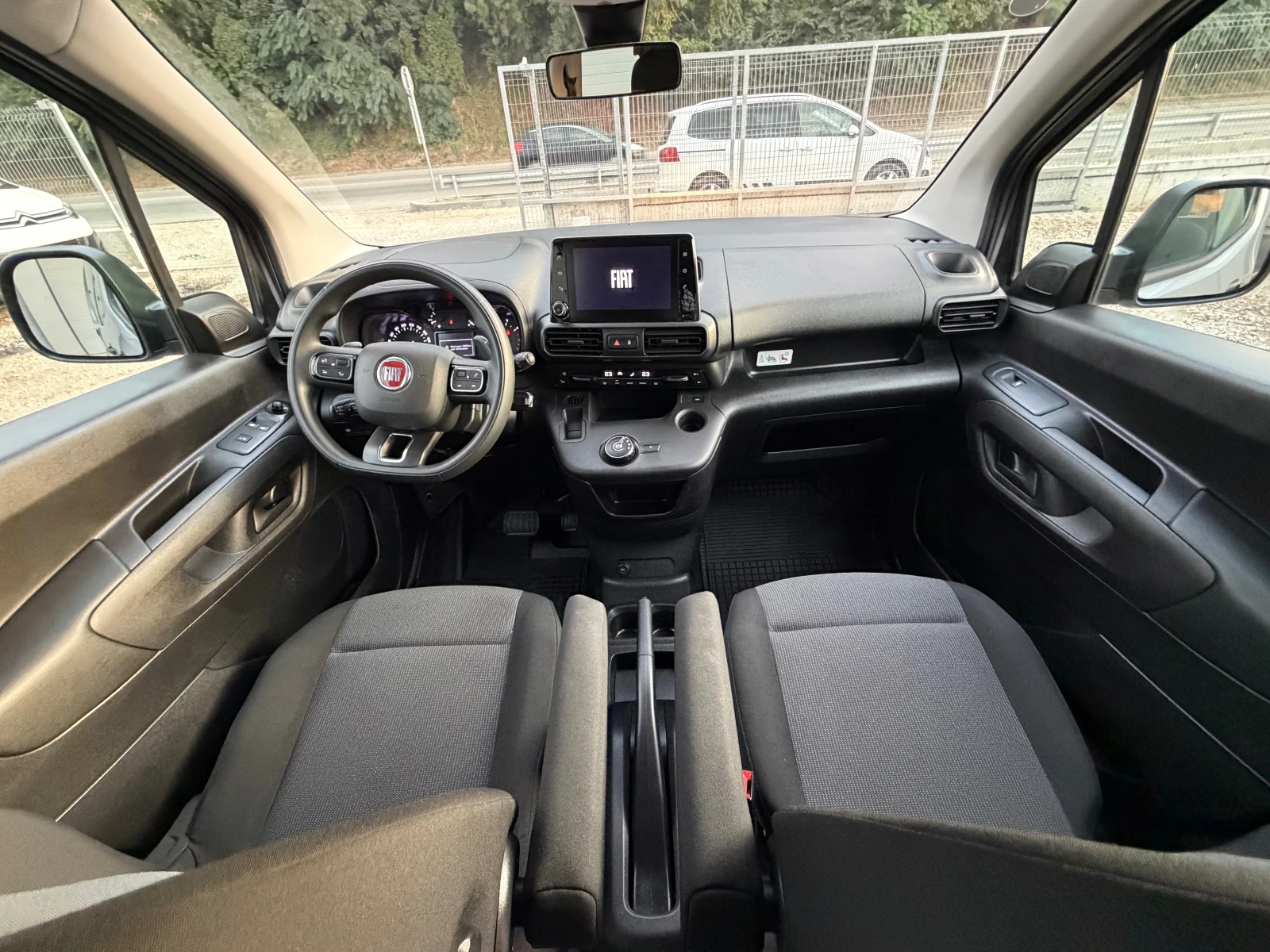 Fiat Doblo DIESEL* AVTOMAT* MAXI* * TOVAROPATNIK, снимка 12 - Автомобили и джипове - 56338859