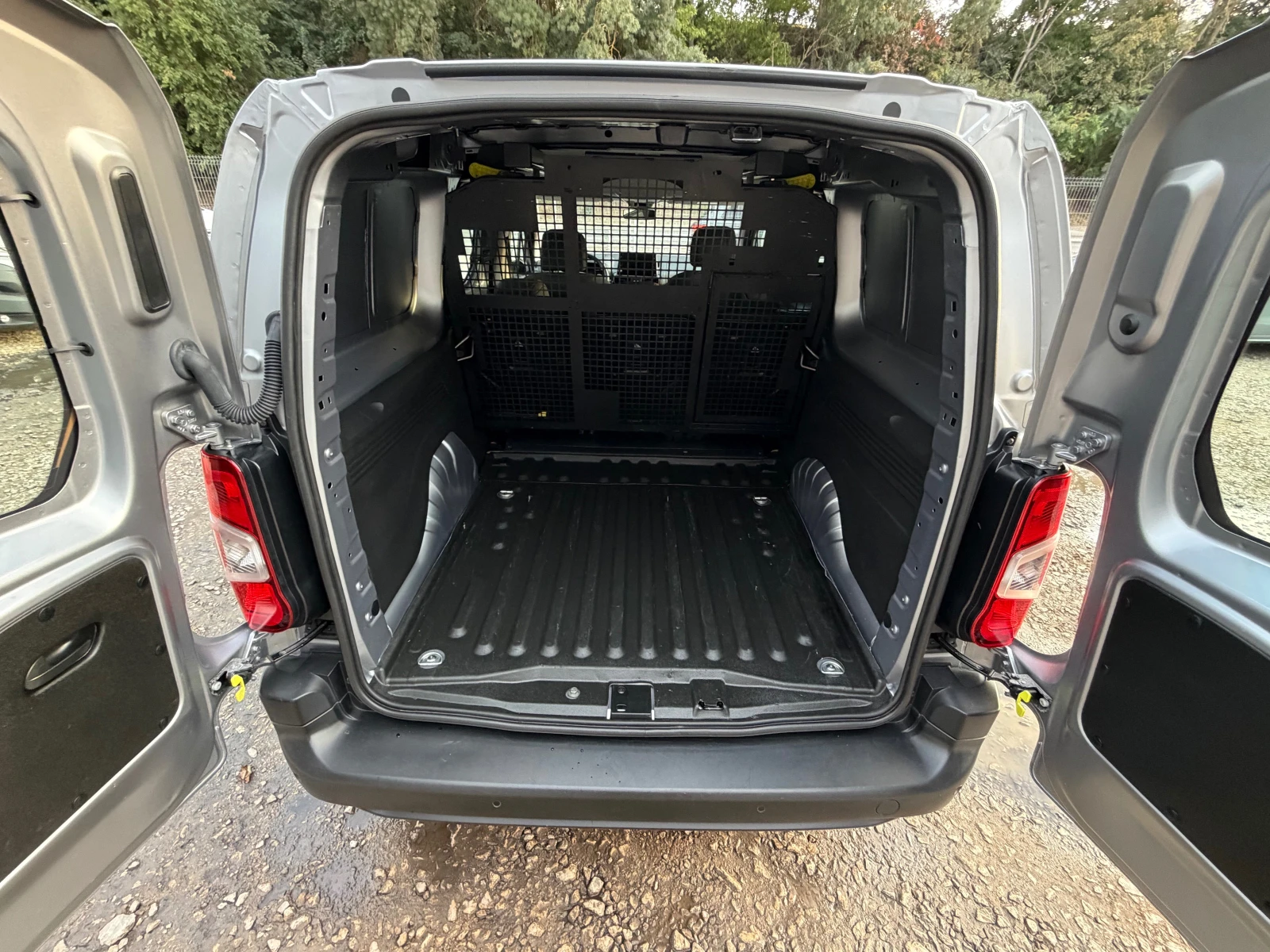Fiat Doblo DIESEL* AVTOMAT* MAXI* * TOVAROPATNIK, снимка 8 - Автомобили и джипове - 56338859