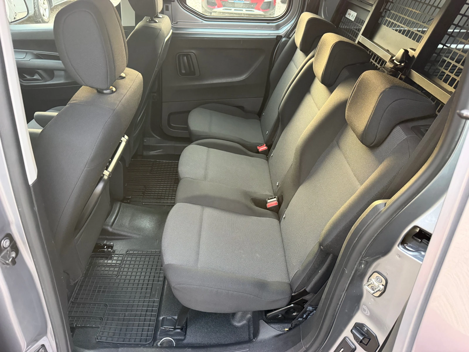 Fiat Doblo DIESEL* AVTOMAT* MAXI* * TOVAROPATNIK, снимка 13 - Автомобили и джипове - 56338859