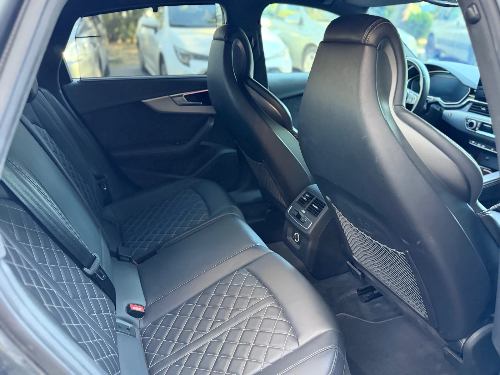 Audi A4 50TDI* HD Matrix* 3xS line* Massage* Лизинг* , снимка 12 - Автомобили и джипове - 56425517