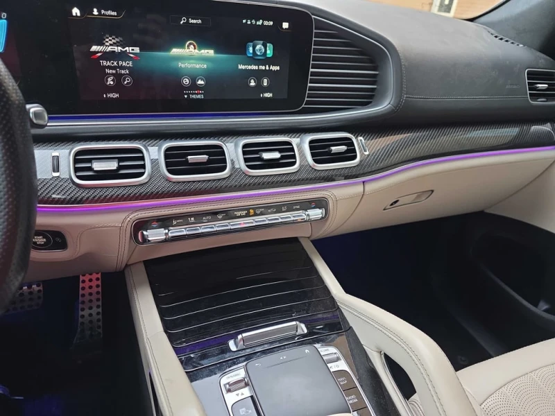 Mercedes-Benz GLE * AMG 63 S * CARFAX * БЕЗ ПЪРВОНАЧАЛНА ВНОСКА, снимка 9 - Автомобили и джипове - 52877809