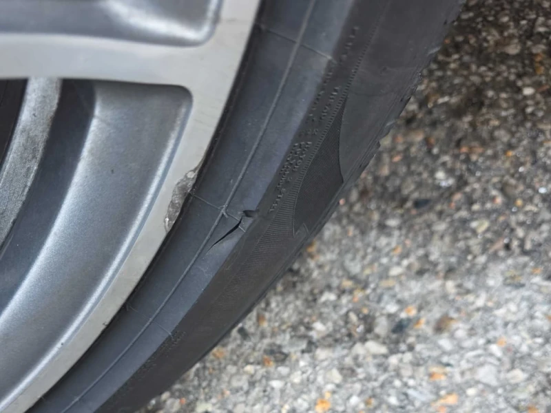 Mercedes-Benz GLE * AMG 63 S * CARFAX * БЕЗ ПЪРВОНАЧАЛНА ВНОСКА, снимка 12 - Автомобили и джипове - 52877809