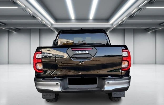 Toyota Hilux 4×4 Double Cab Invincible = NEW = Гаранция, снимка 2 - Автомобили и джипове - 53562808