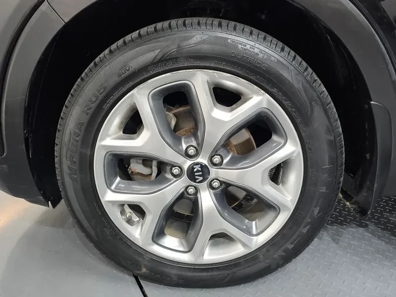 Kia Sorento Diesel 2.0 2Wd Noblesse, снимка 5 - Автомобили и джипове - 55233267