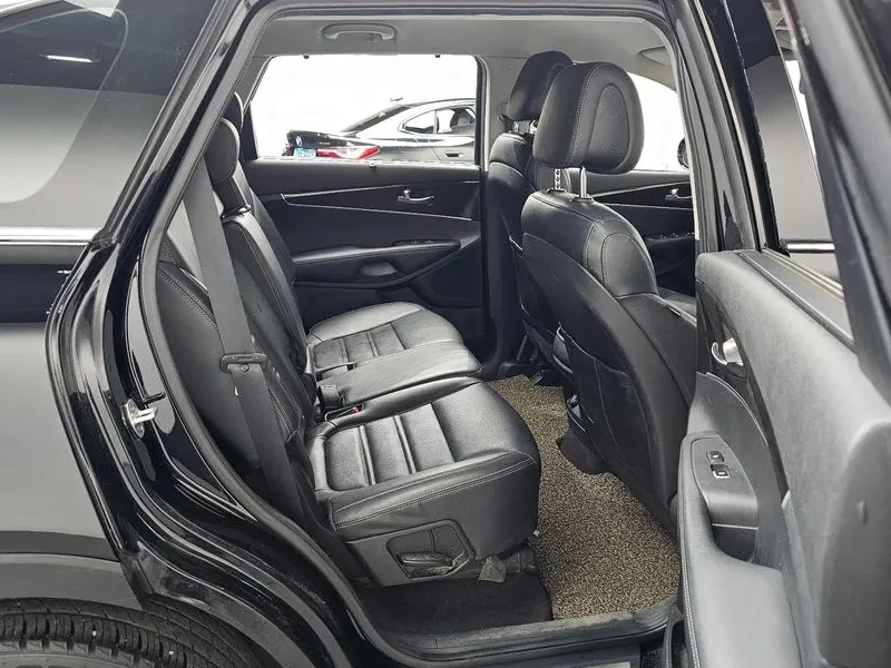 Kia Sorento Diesel 2.0 2Wd Noblesse, снимка 12 - Автомобили и джипове - 55233267