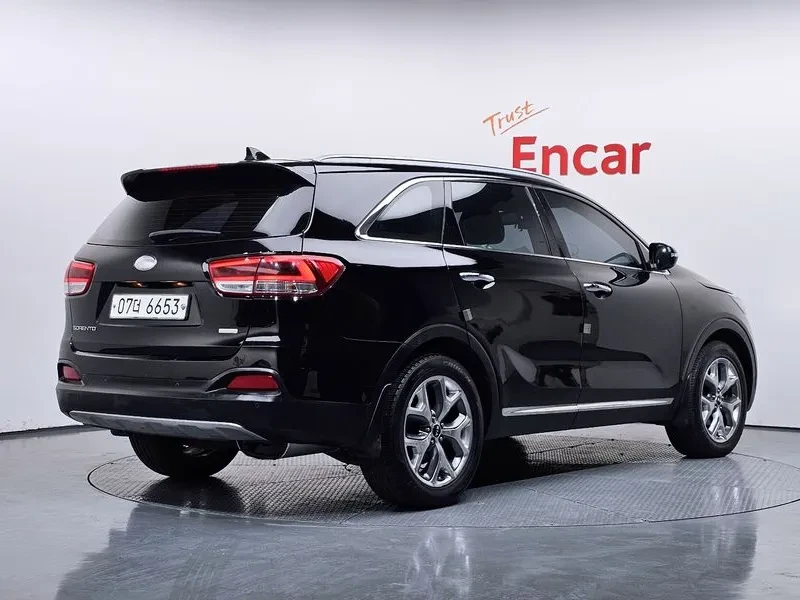 Kia Sorento Diesel 2.0 2Wd Noblesse, снимка 2 - Автомобили и джипове - 55233267