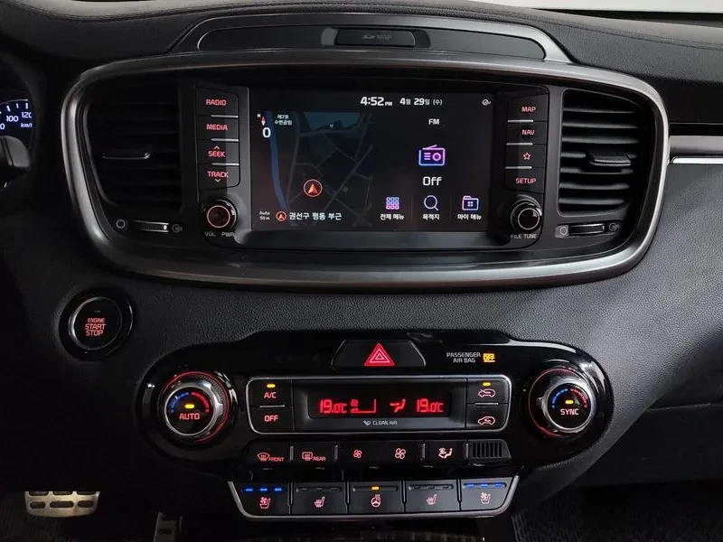 Kia Sorento Diesel 2.2 2Wd Master, снимка 12 - Автомобили и джипове - 55278840