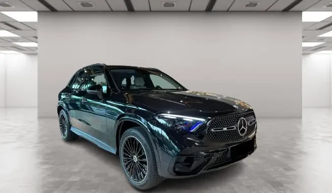 Mercedes-Benz GLC 300 е 4Matic = AMG Line = Premium Plus Гаранция