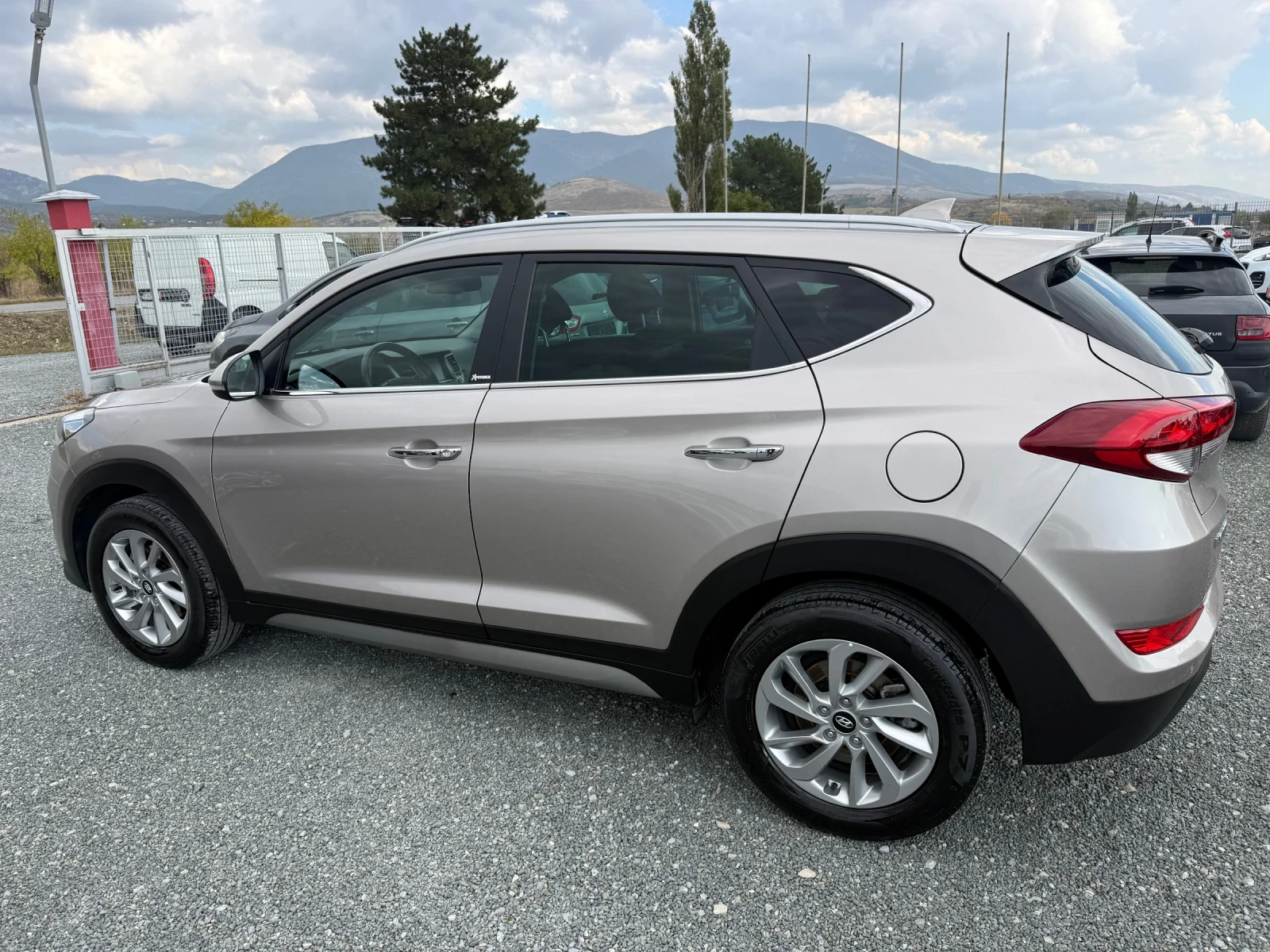 Hyundai Tucson (КАТО НОВА) - изображение 9