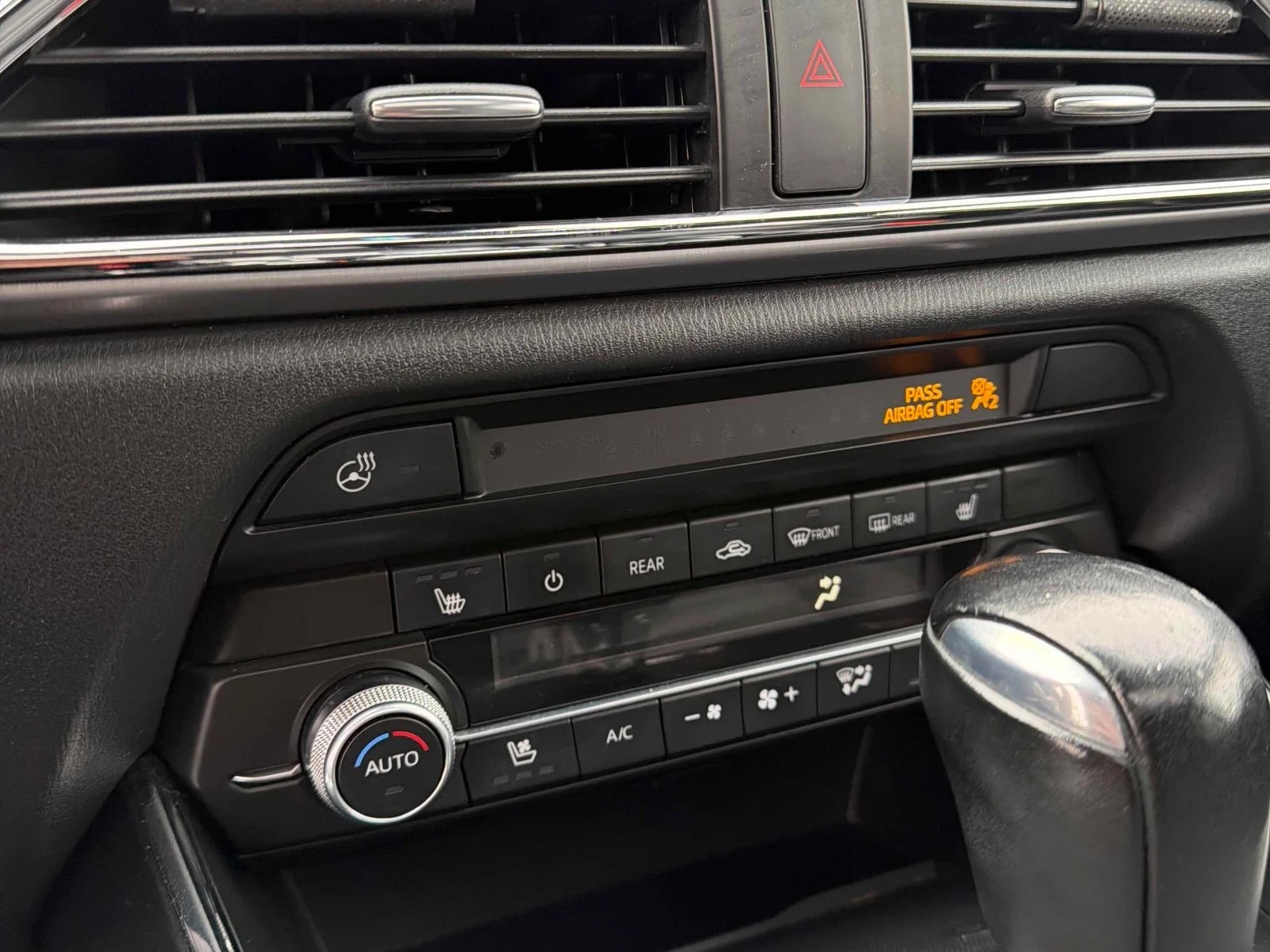 Mazda CX-9 GT* Пано* Bose* 360View* Обдух* Distronic, снимка 12 - Автомобили и джипове - 53827356