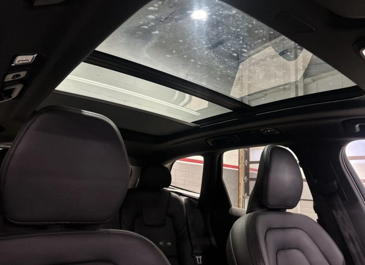 Volvo XC60 T6 R-Design | AWD | Панорама | Carfax, снимка 7 - Автомобили и джипове - 53937150