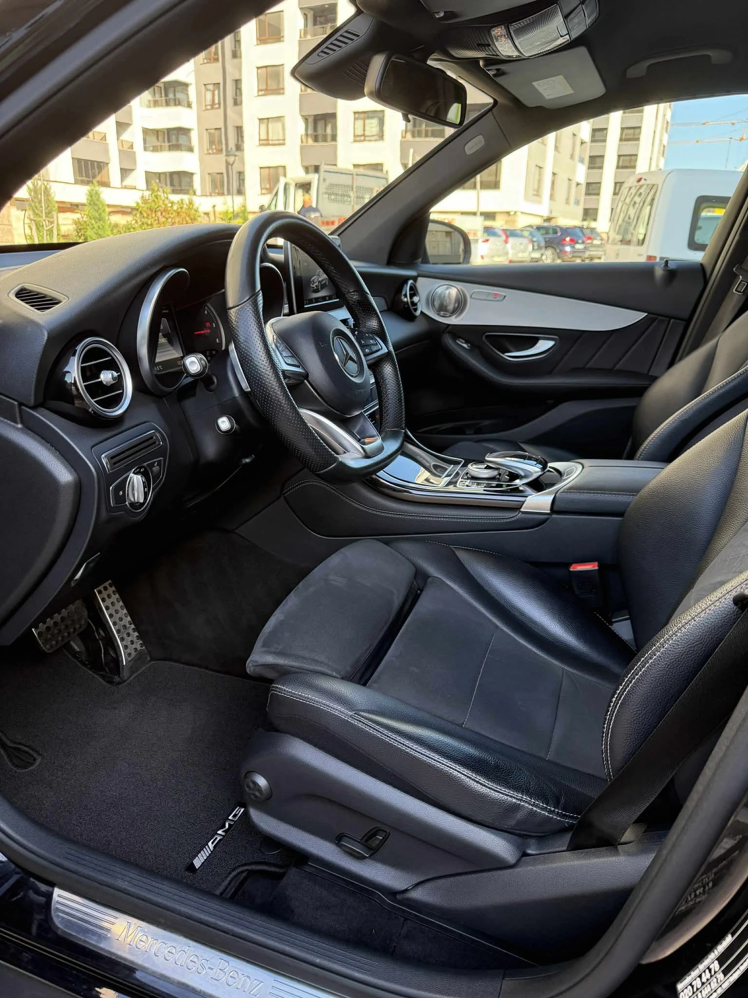 Mercedes-Benz GLC 220 * 4 Matic* 9-G tronic* , снимка 9 - Автомобили и джипове - 54445273