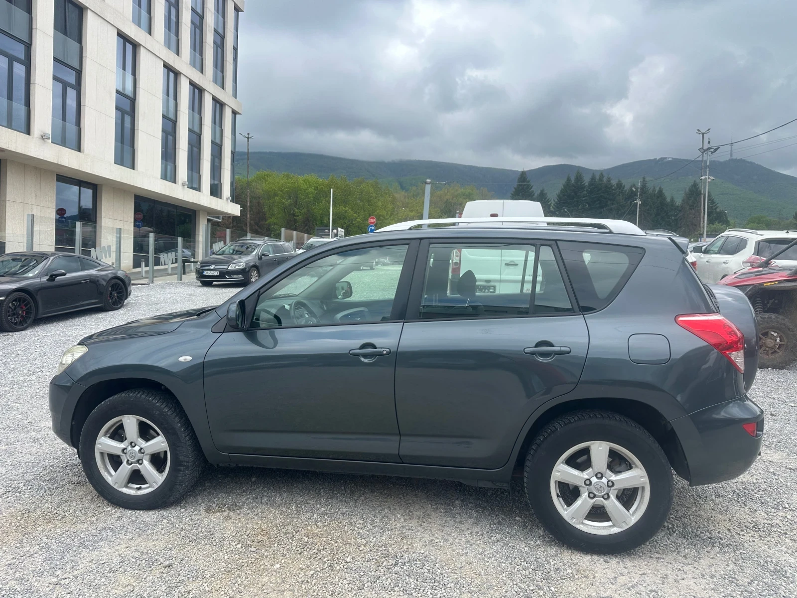 Toyota Rav4, снимка 8 - Автомобили и джипове - 54609724