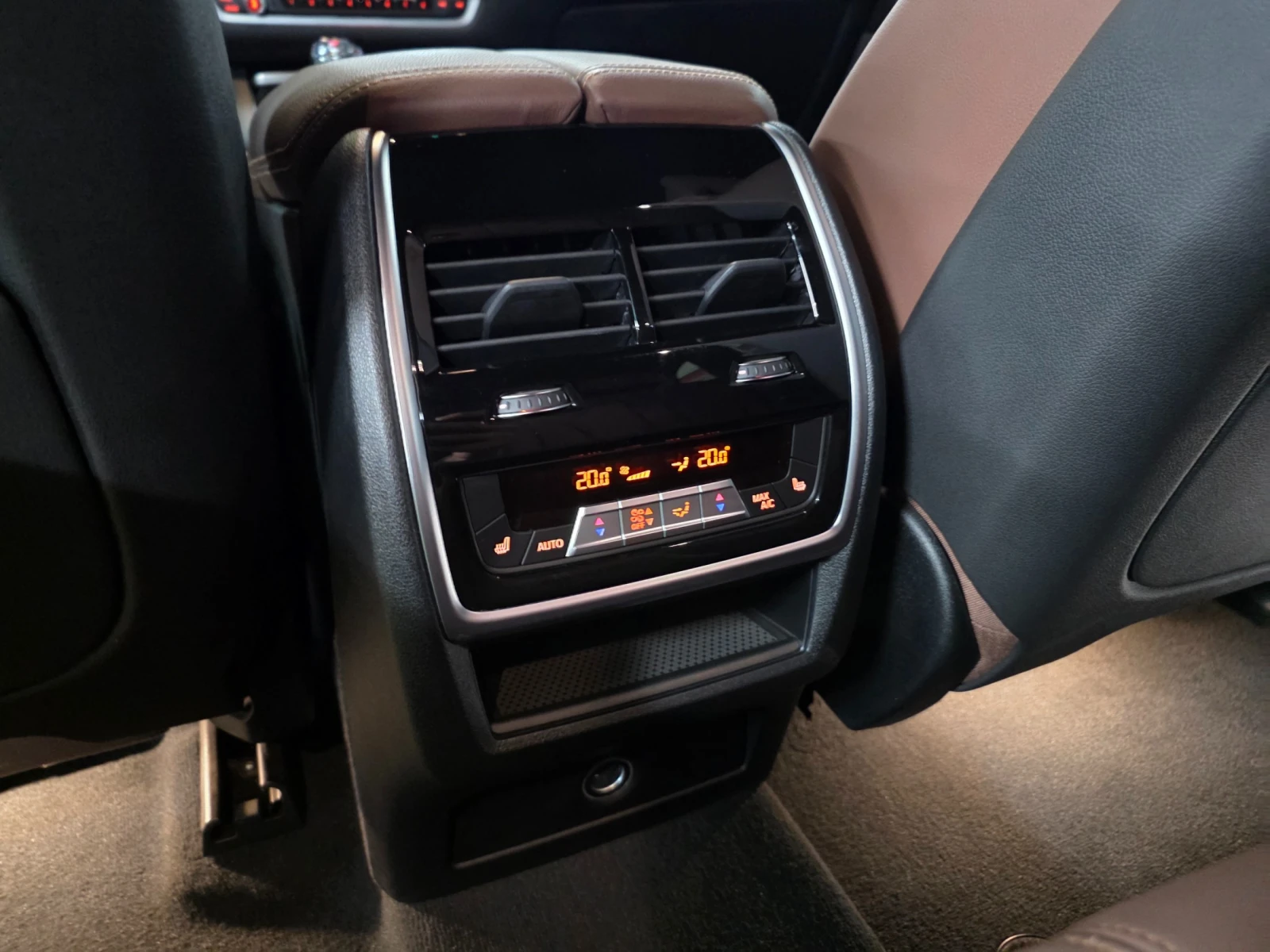 BMW X5 M-PK* DIS* 360* HUD* ОБДУХ* PANO* SWAROVSKI* M-BRA, снимка 15 - Автомобили и джипове - 55484449