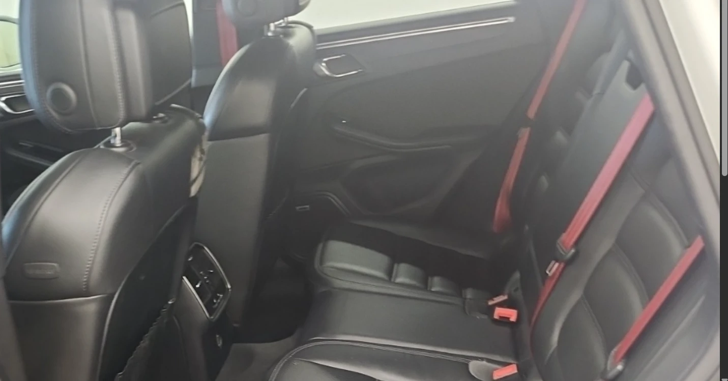 Porsche Macan GTS* AWD* BOSE* Lane assist* Back cam* , снимка 13 - Автомобили и джипове - 56085058