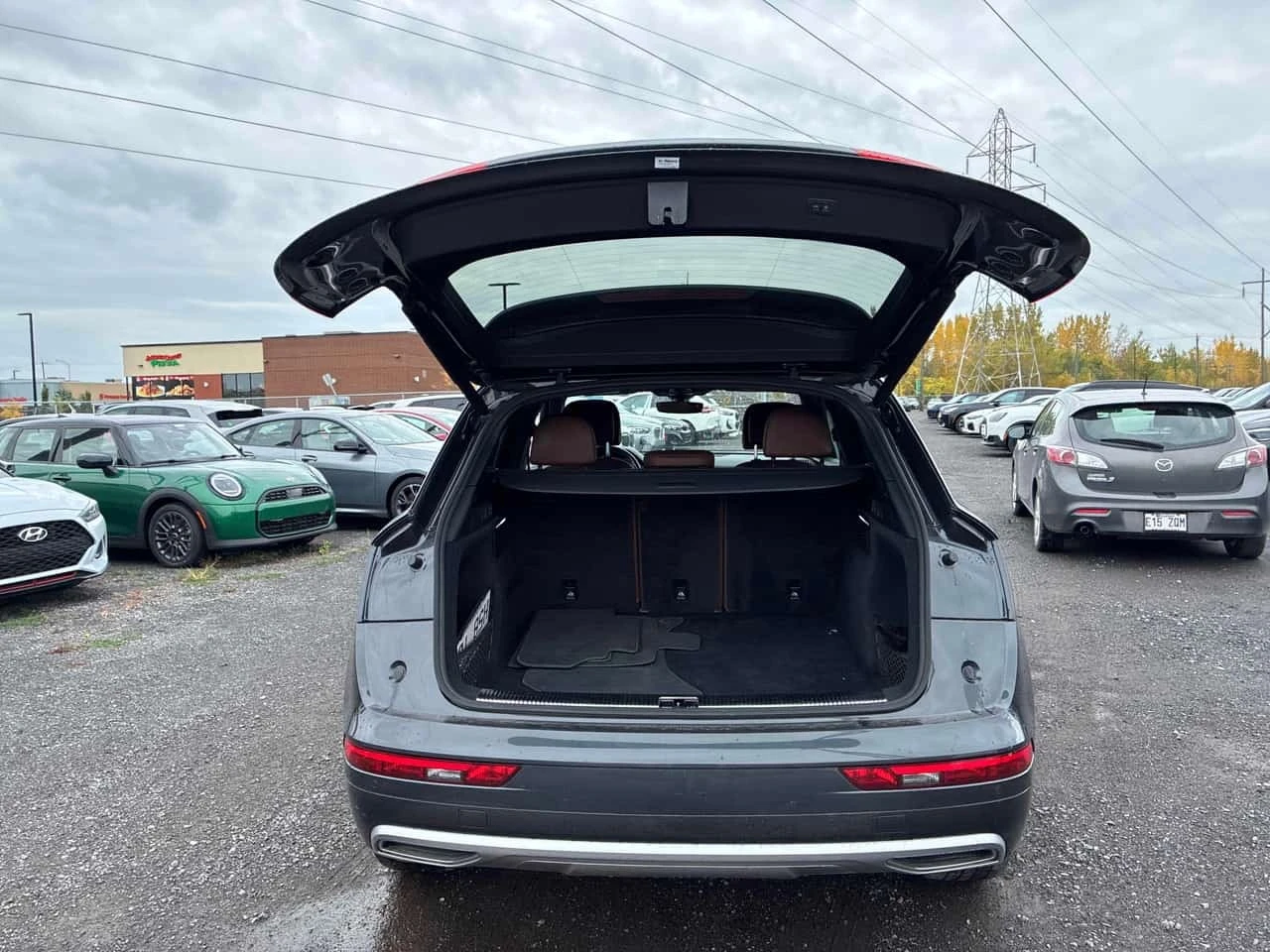 Audi Q5 Progressiv | CARFAX | БЕЗ ИНЦИДЕНТИ, снимка 13 - Автомобили и джипове - 56345375