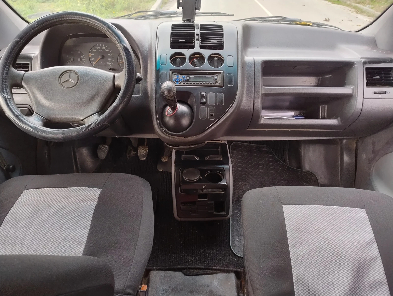 Mercedes-Benz Vito 108D - изображение 7