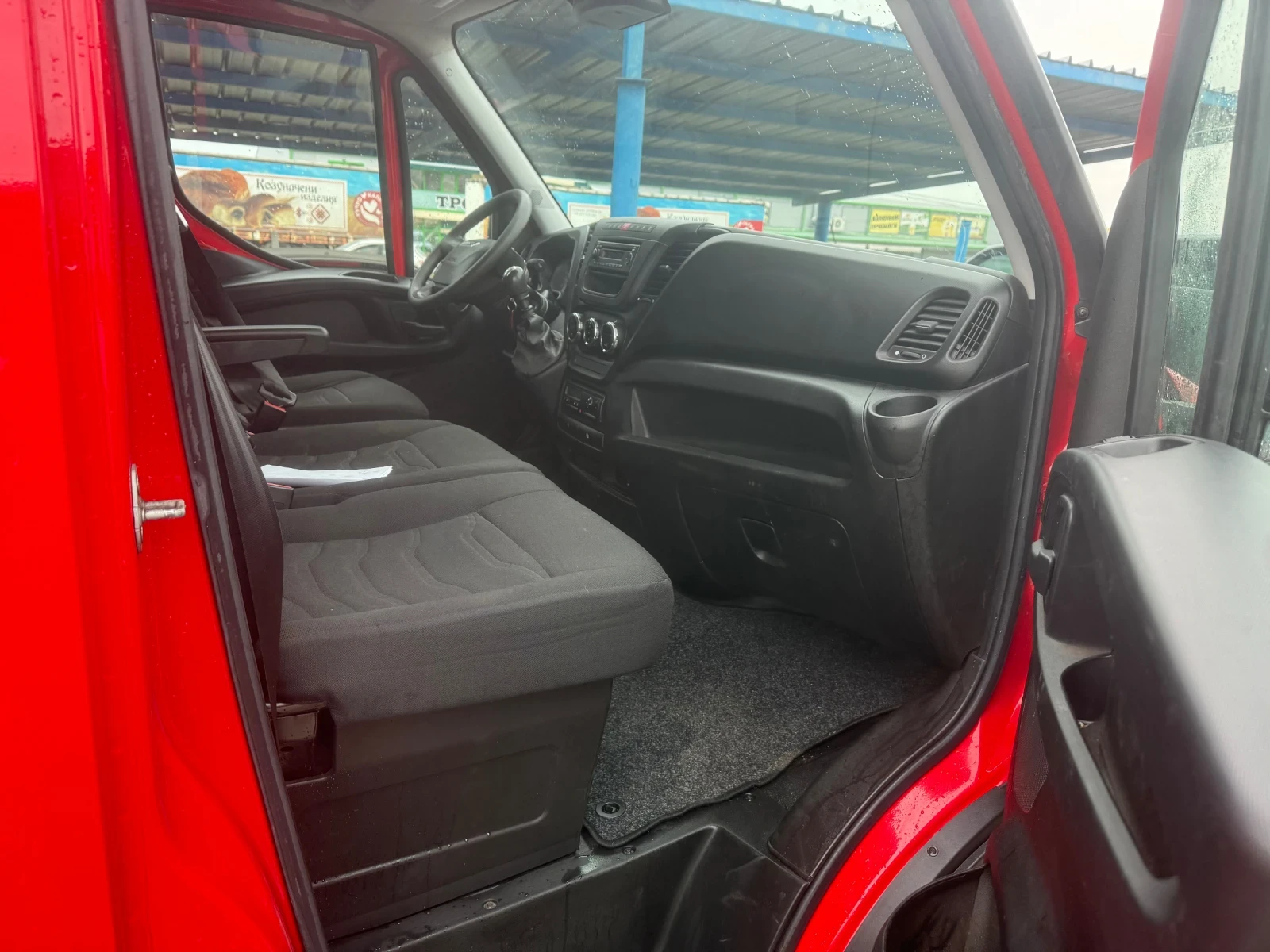 Iveco Daily 3.0, снимка 10 - Бусове и автобуси - 53963352