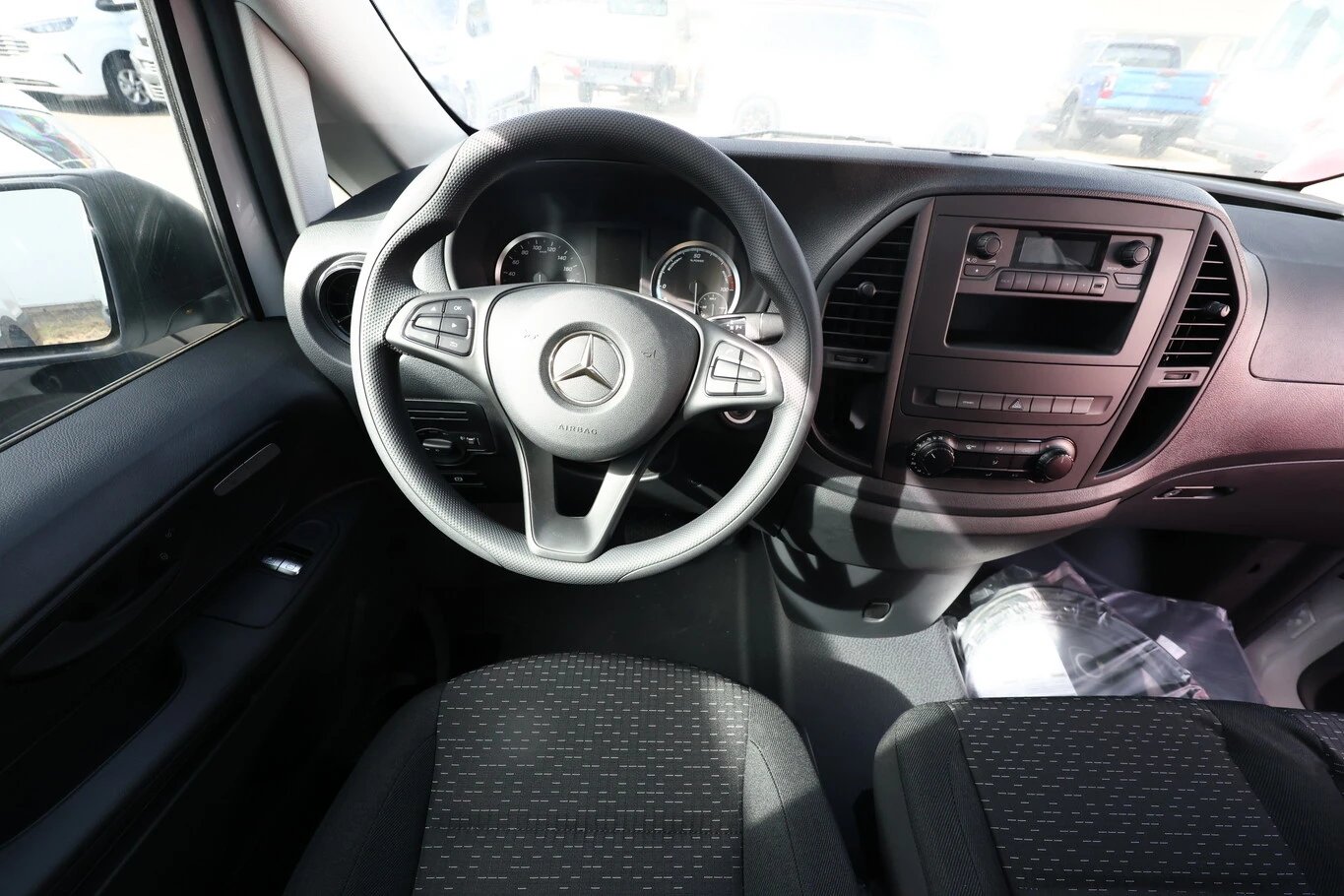 Mercedes-Benz Vito 112, снимка 8 - Бусове и автобуси - 56665951