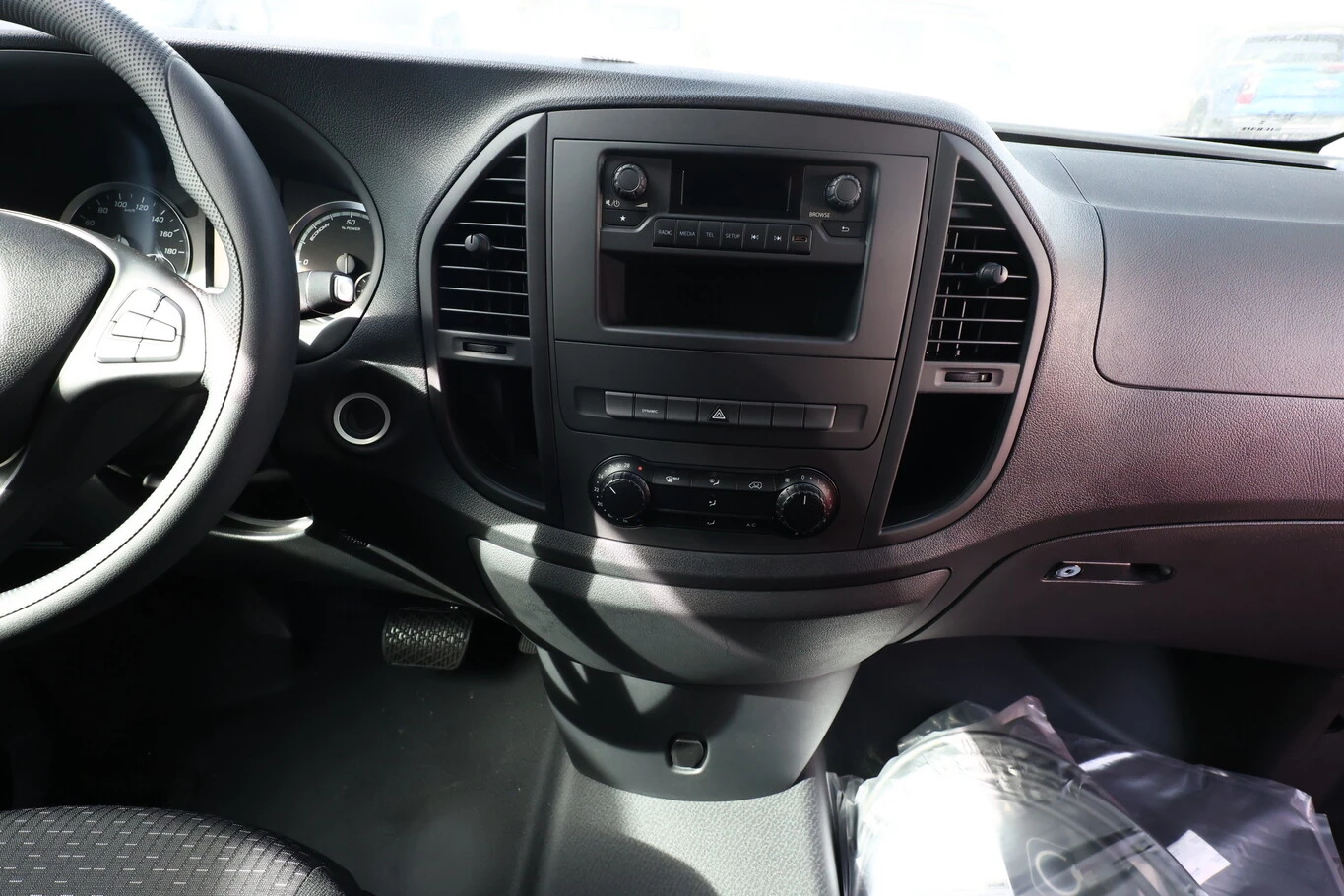 Mercedes-Benz Vito 112, снимка 9 - Бусове и автобуси - 56665951