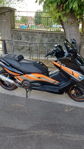  Yamaha T-max