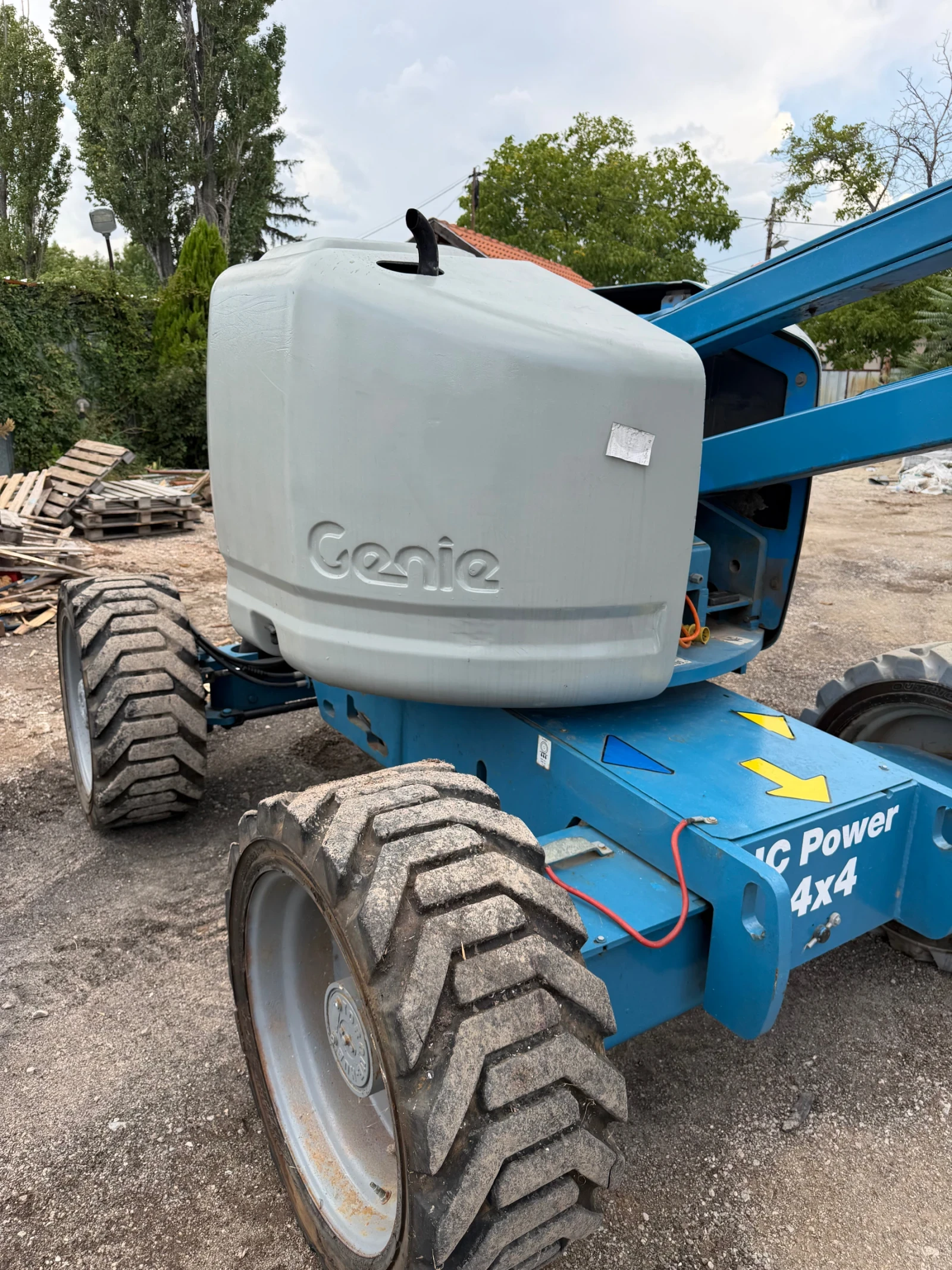 Автовишка Друга марка Genie Z45/25 4x4, снимка 7 - Индустриална техника - 55823513