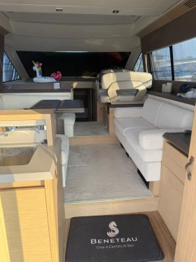 Моторна яхта Beneteau Monte Carlo 5, снимка 9