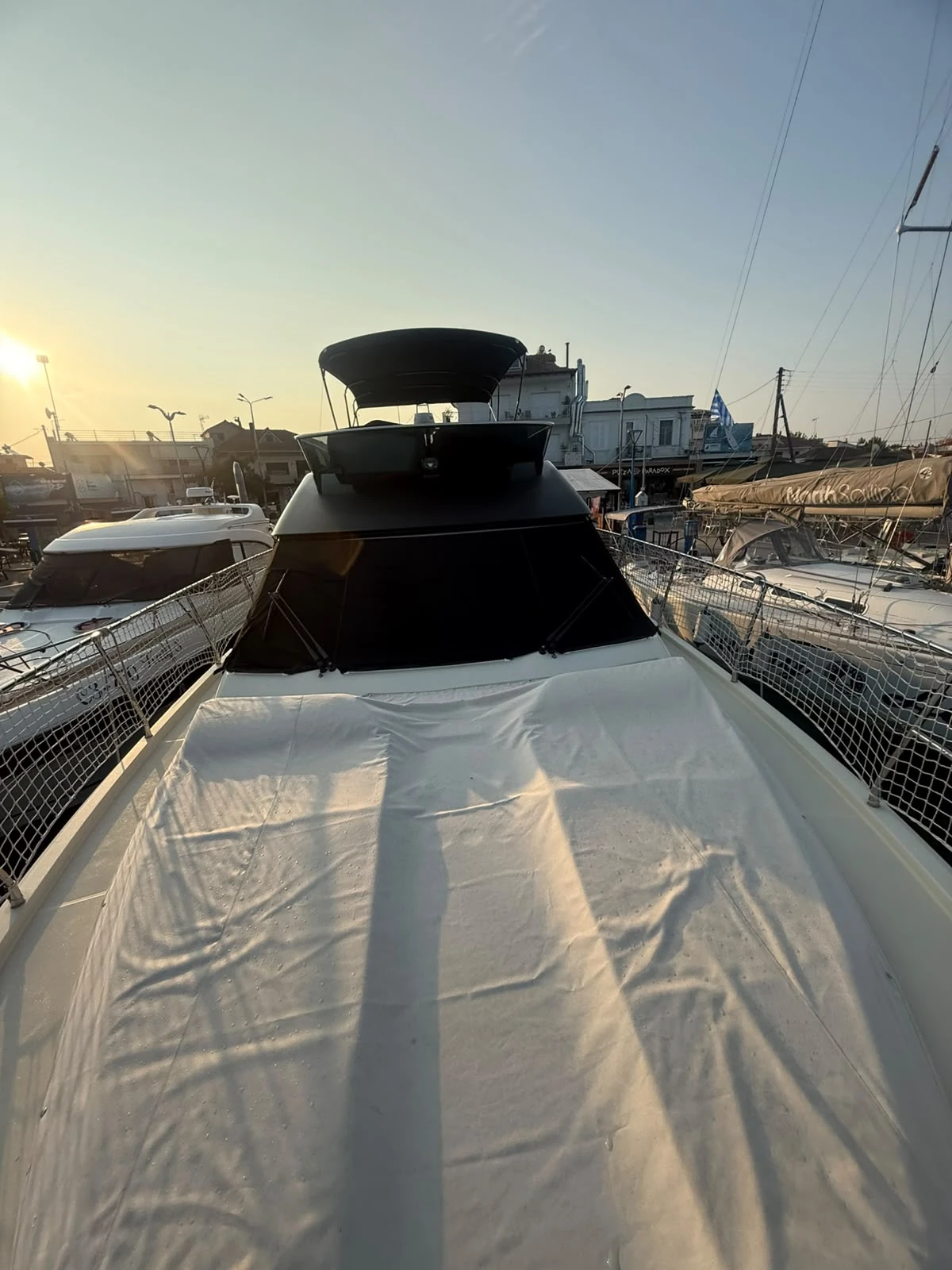 Моторна яхта Beneteau Monte Carlo 5, снимка 17 - Воден транспорт - 55744687