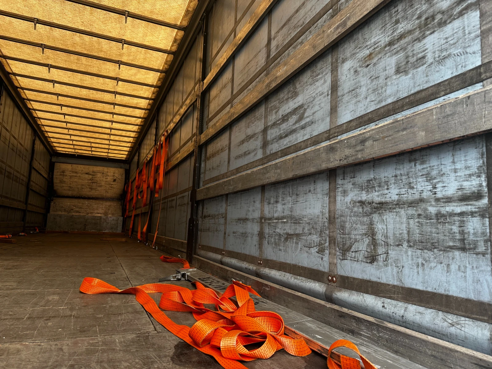 Полуремарке Schwarzmuller W-Serie, снимка 13 - Ремаркета - 53736995