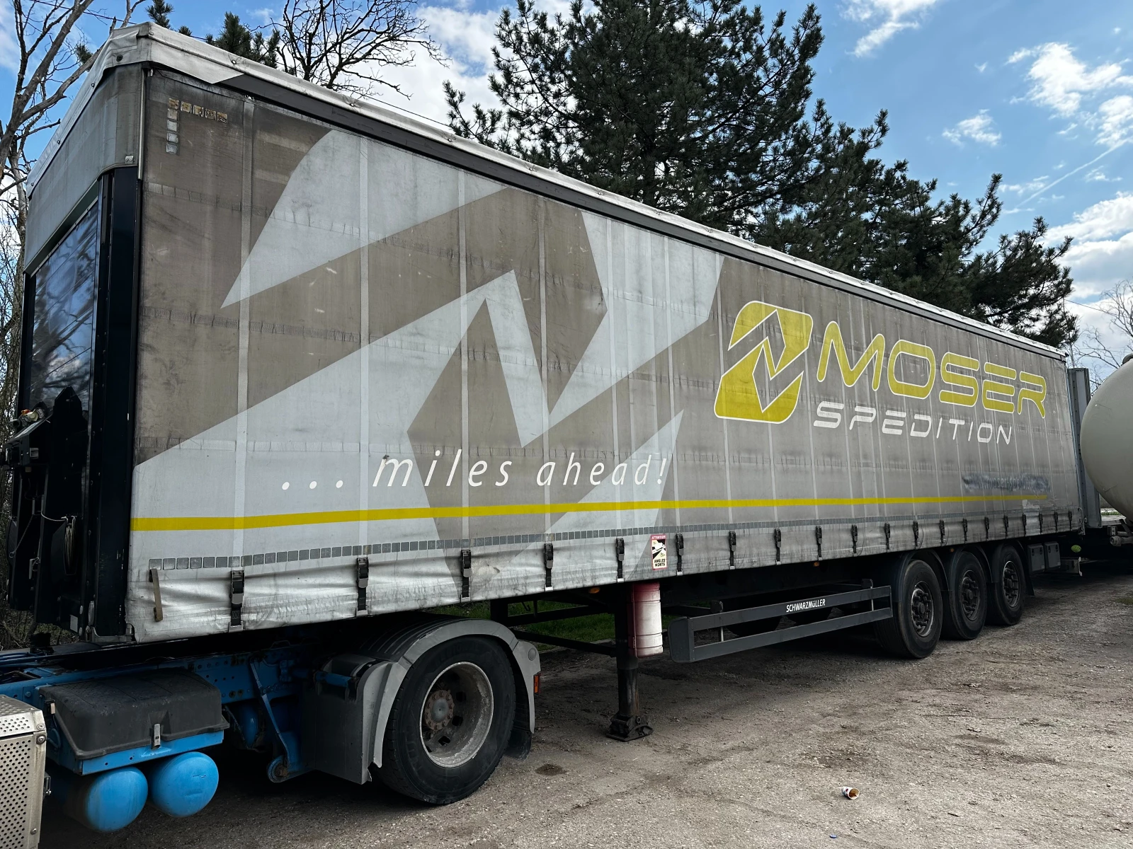 Полуремарке Schwarzmuller W-Serie