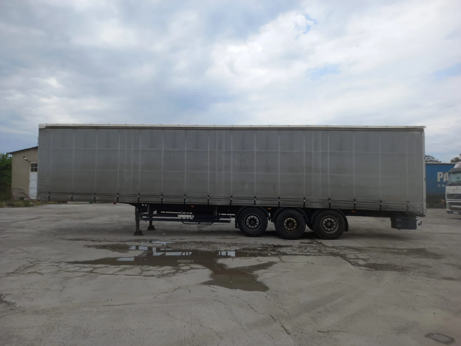 Полуремарке Schwarzmuller, снимка 2 - Ремаркета - 55394625