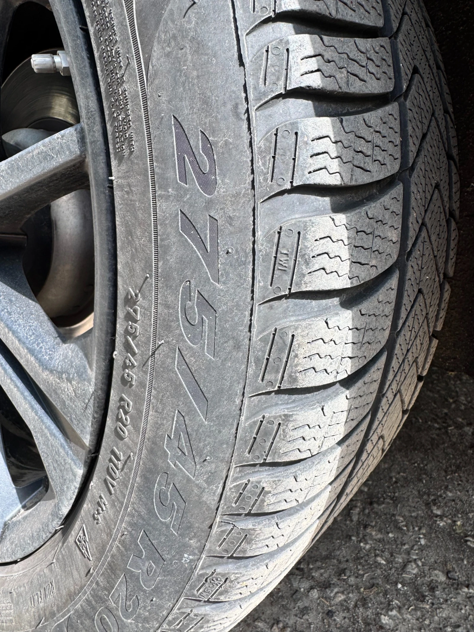 Гуми с джанти Pirelli 275/45R20, снимка 3 - Гуми и джанти - 54256320